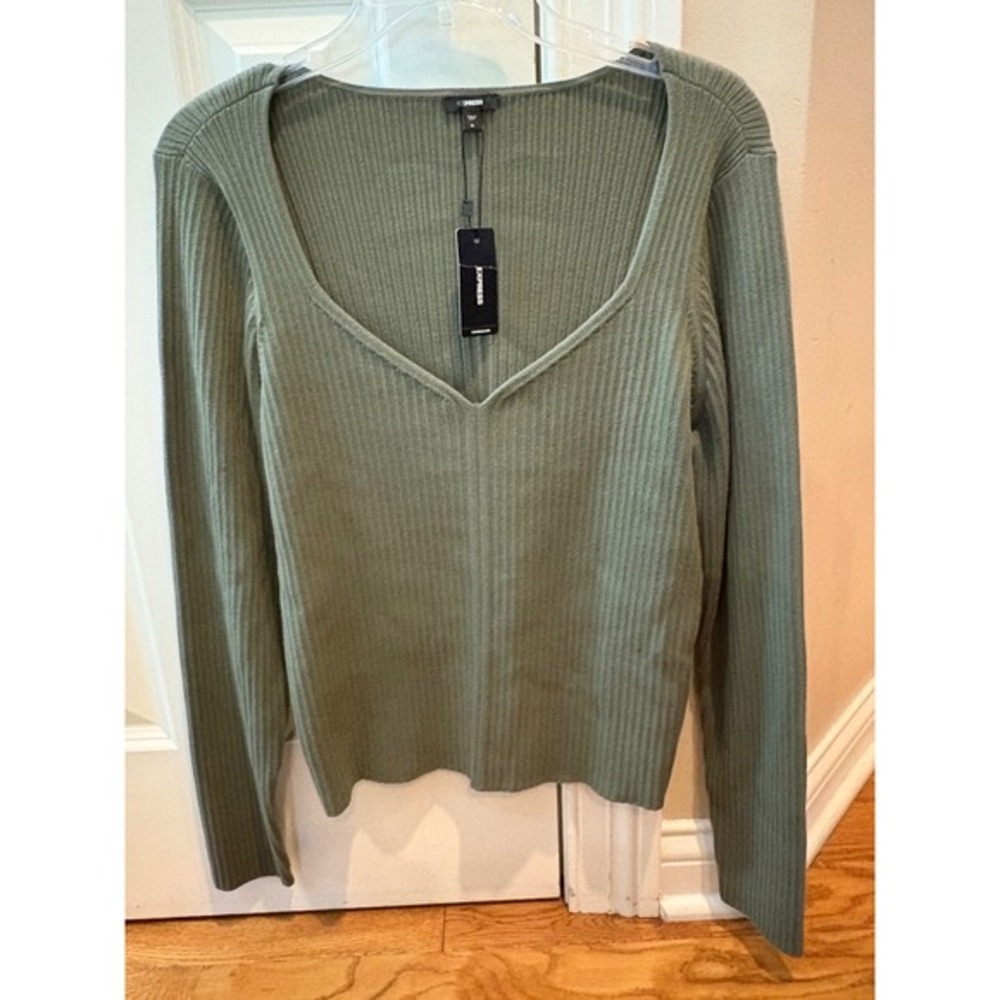 New Express Womens XL Olive Green Ribbed Long Sleeve V Neck Fitted Sweater Top‎